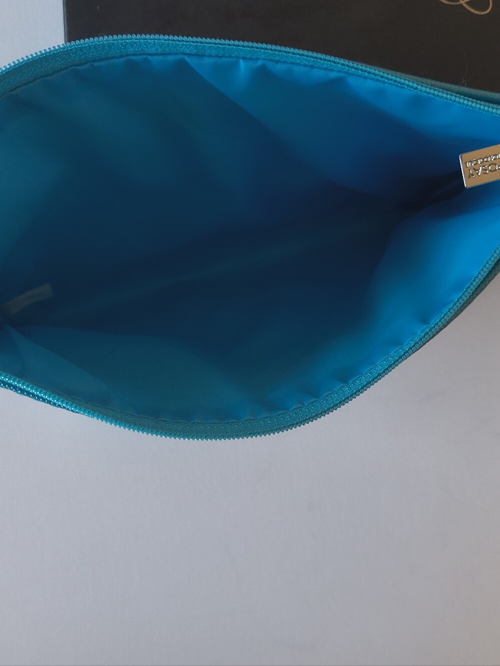 La Roche Posay Turquoise Cosmetic Pouch - OS - Picture 5 of 7